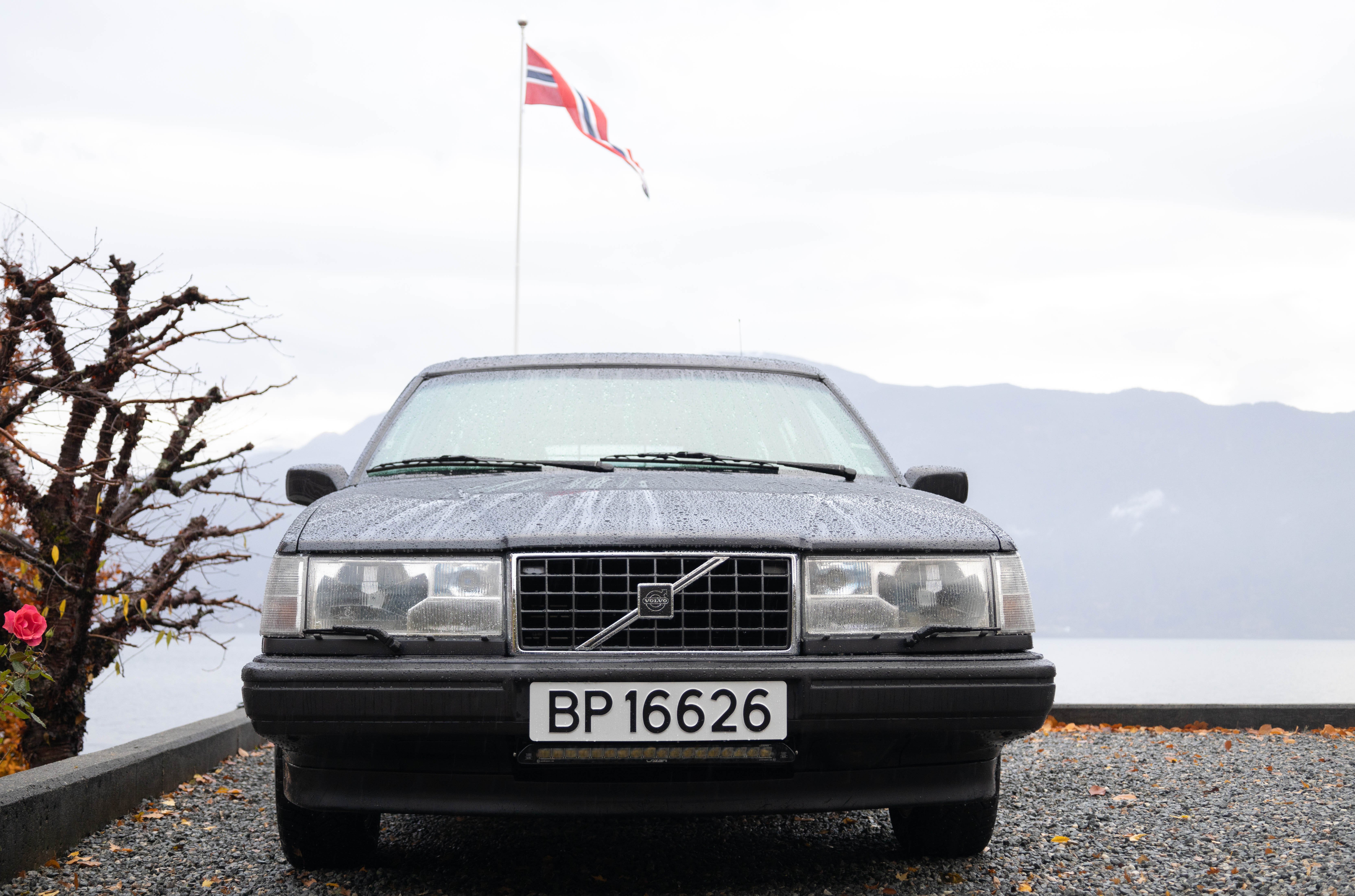 202411_Frydenbø Bil VPL_Sogndal_Sjuk Sekse sin Volvo 940